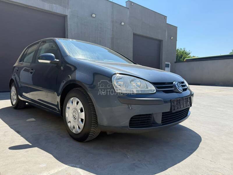 Volkswagen Golf 5 1.6HIGH. KAONOV