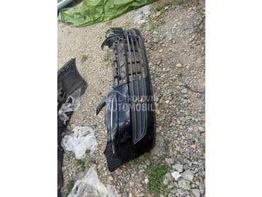 Branik za Volkswagen Touran od 2008. do 2010. god.