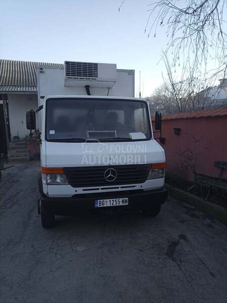 Mercedes Benz 815
