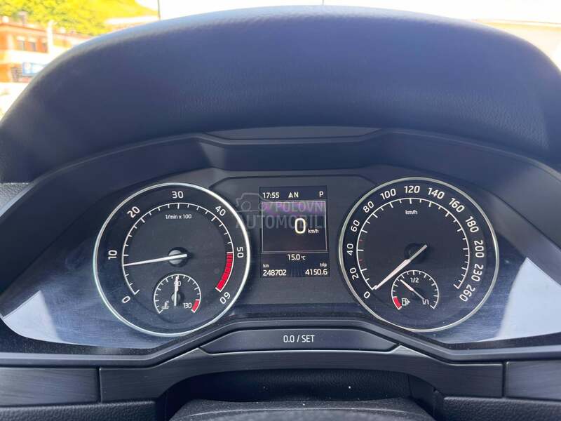 Škoda Superb 