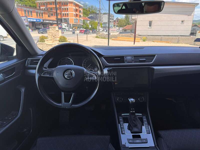 Škoda Superb 
