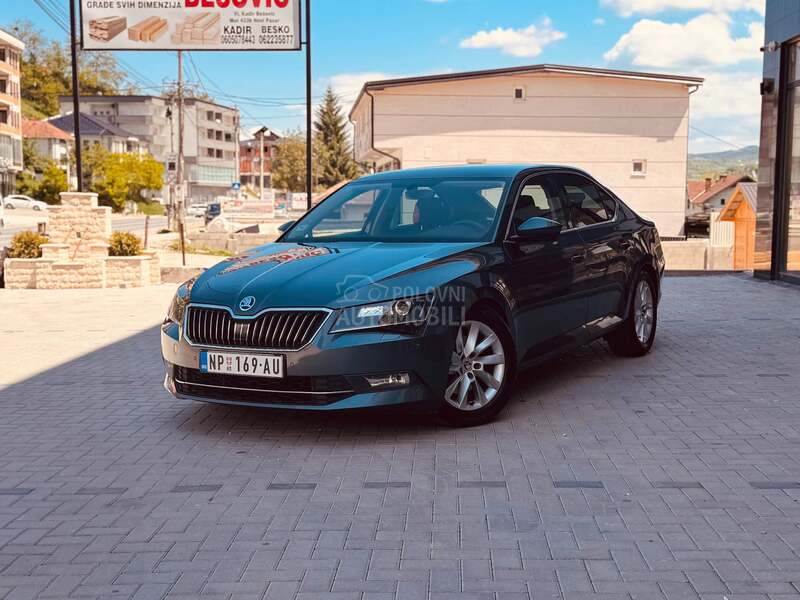 Škoda Superb 