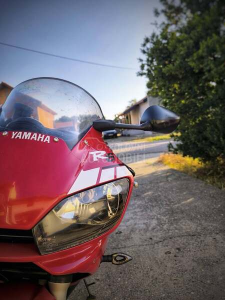 Yamaha R6