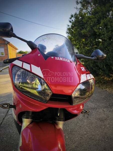 Yamaha R6