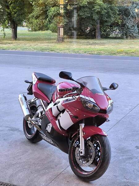 Yamaha R6