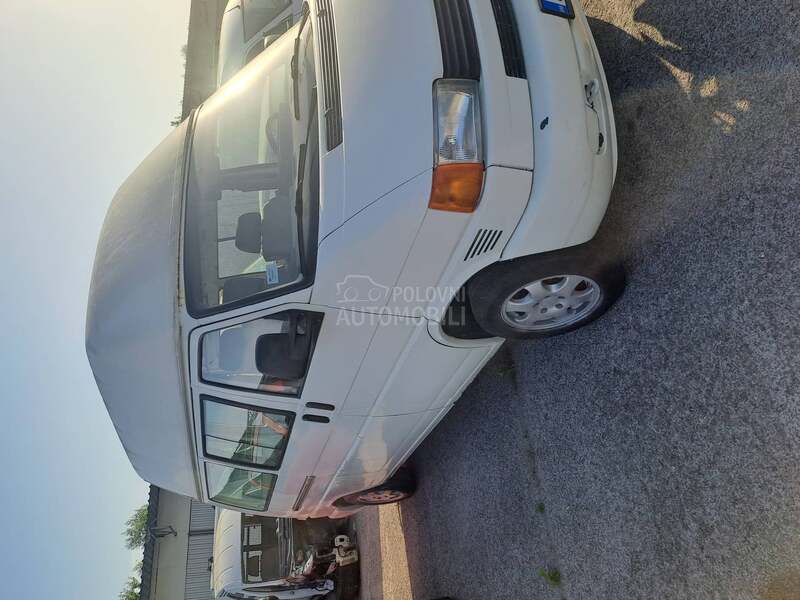 Volkswagen Transporter T4 2500ccm.Dugacki