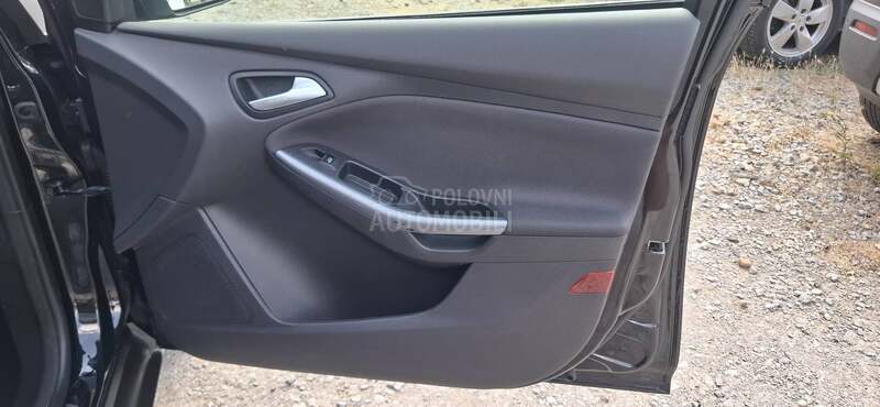 Ford Focus 1.6 ATMOSVERAC