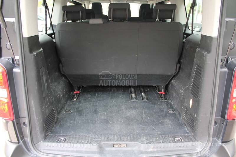 Opel Vivaro 2.0 L 180 A 8