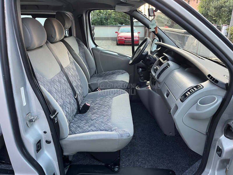 Opel Vivaro 1.9 cdti long