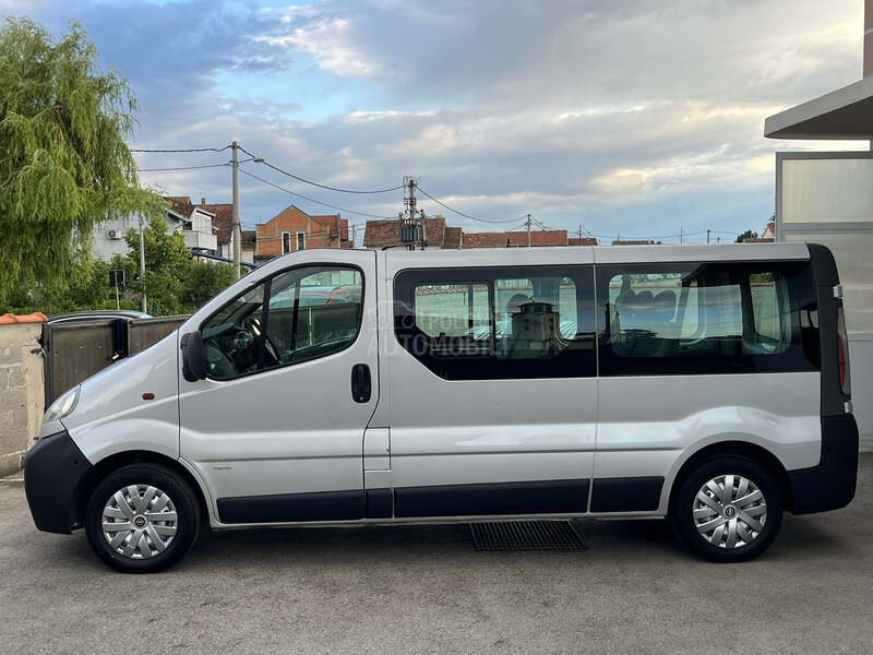 Opel Vivaro 1.9 cdti long