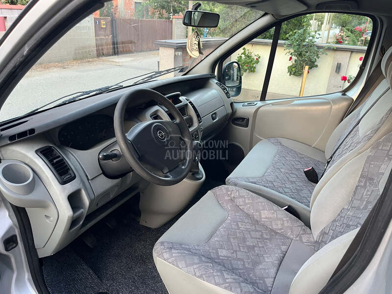 Opel Vivaro 1.9 cdti long