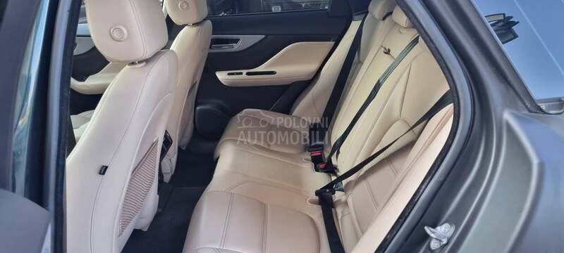 Jaguar F pace 2.0d Pure AWD T.O.P.