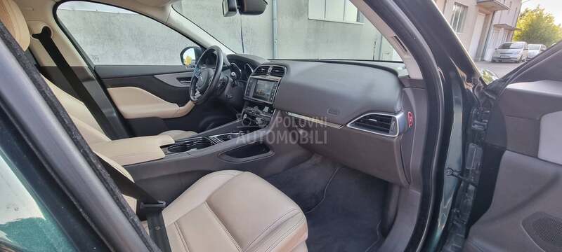 Jaguar F pace 2.0d Pure AWD T.O.P.