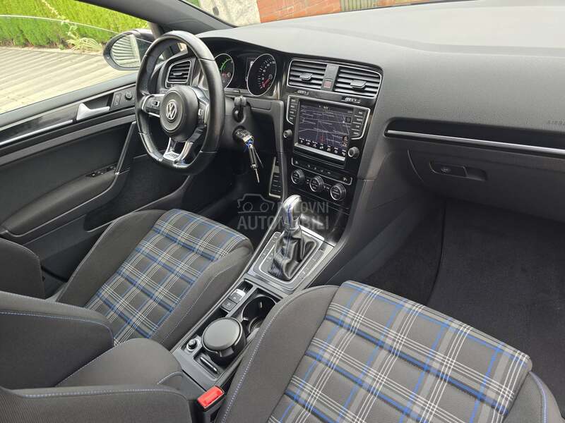 Volkswagen Golf 7 GTE
