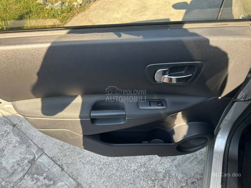 Nissan Qashqai + 2 1.5DCI ACENTA