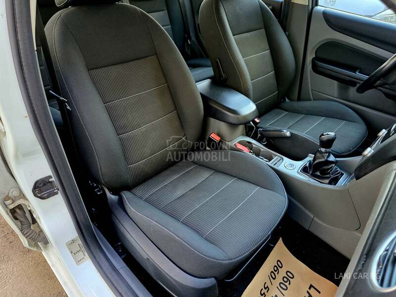 Ford Focus SW 1.8b TITANIUM