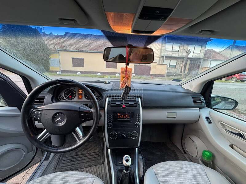 Mercedes Benz B 180 2.0