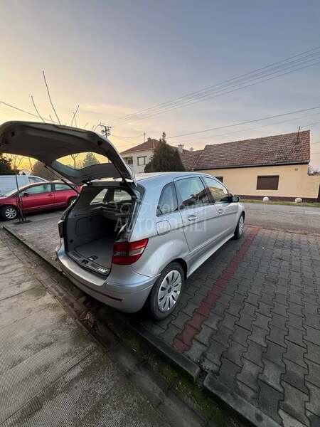 Mercedes Benz B 180 2.0