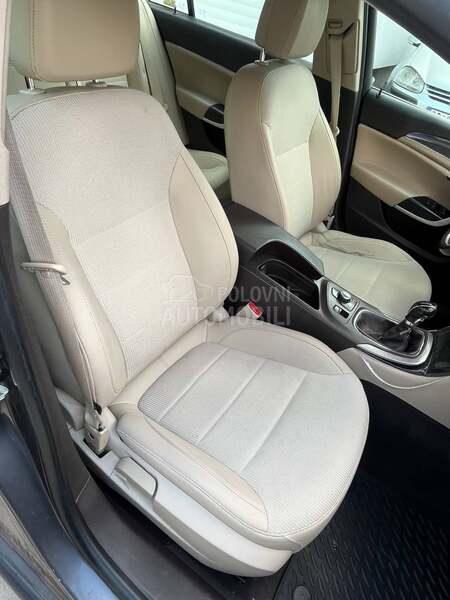 Opel Insignia 2.0