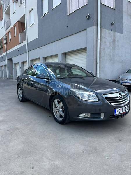 Opel Insignia 2.0
