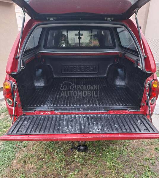 Mitsubishi L200 DI-D 4X4