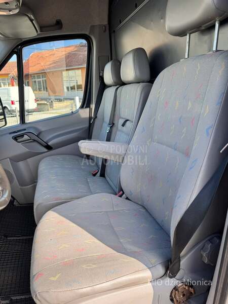 Volkswagen Crafter 2.5 TDI 100 KW FULL