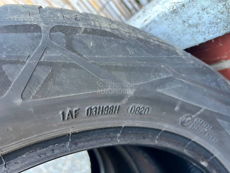 Continental 215/60 R17 Letnja