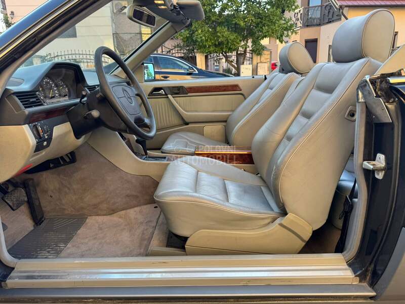 Mercedes Benz E 320 