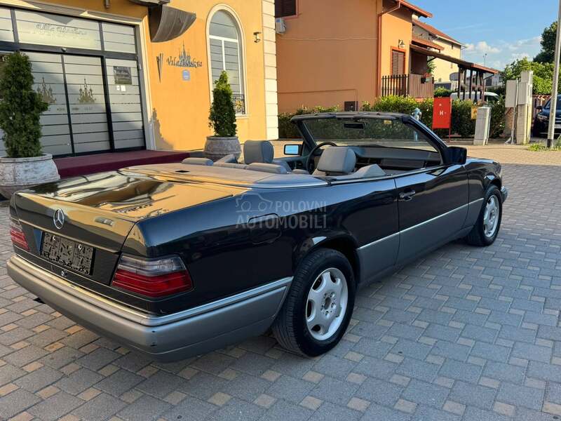 Mercedes Benz E 320 