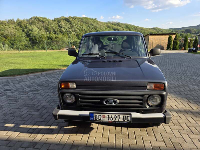 Lada Niva 