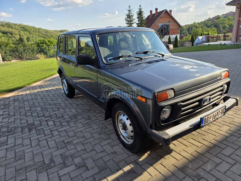 Lada Niva 