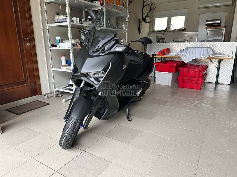 Yamaha Xmax300