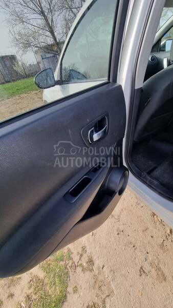 Nissan Qashqai 1,6