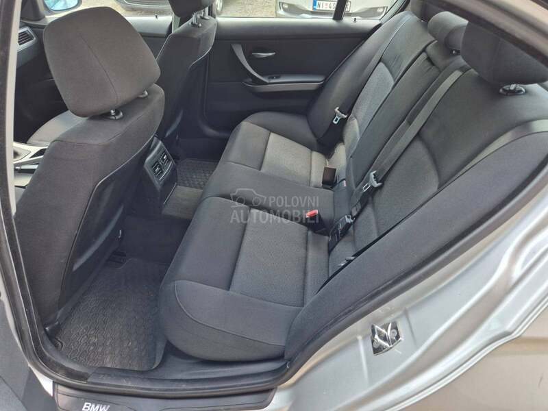 BMW 318 D/
