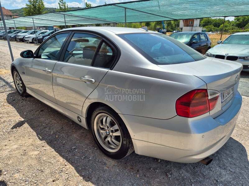 BMW 318 D/