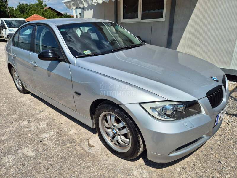 BMW 318 D/