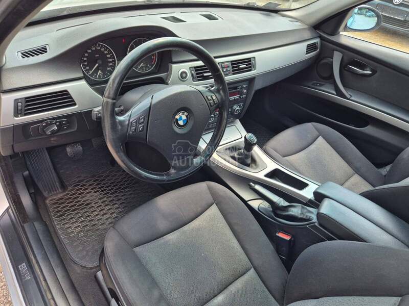 BMW 318 D/