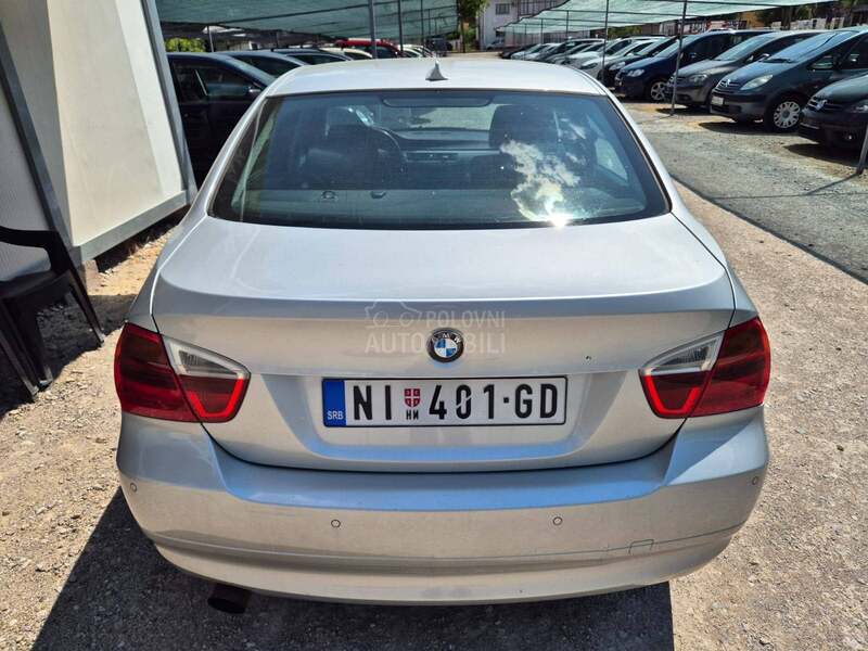 BMW 318 D/