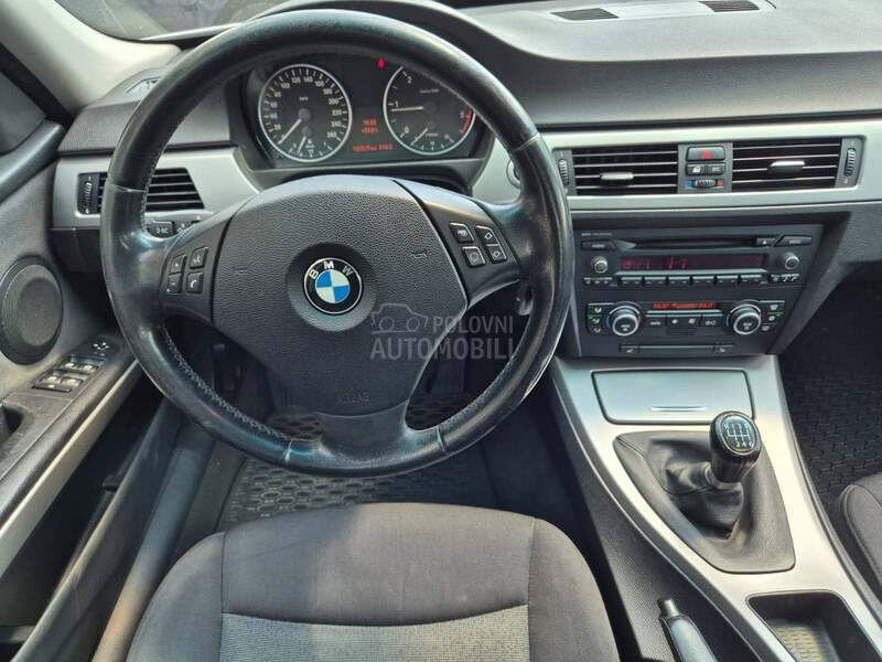 BMW 318 D/