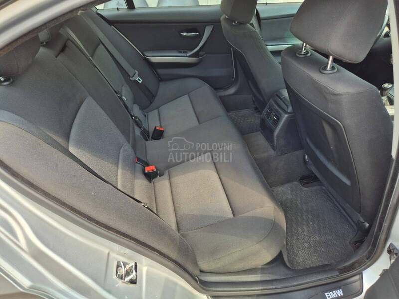 BMW 318 D/