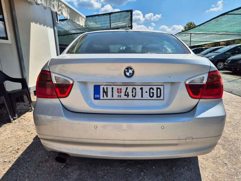 BMW 318 D/