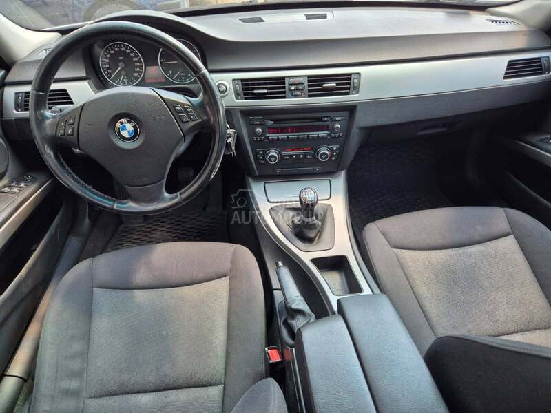 BMW 318 D/