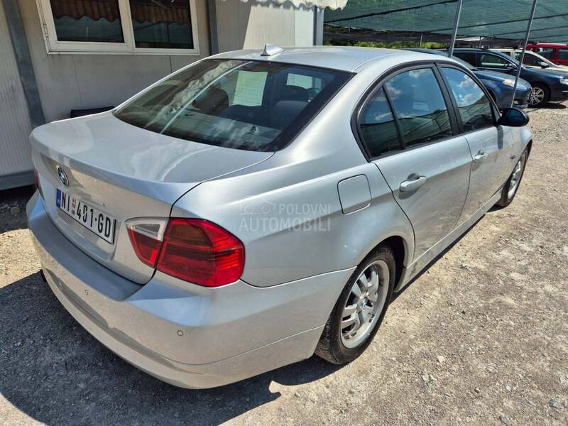 BMW 318 D/
