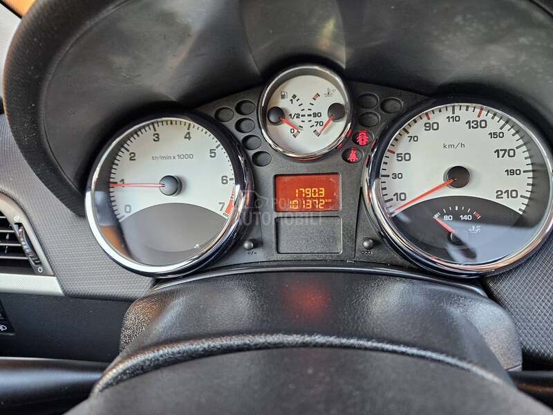Peugeot 207 101.ooo 1.4 8v