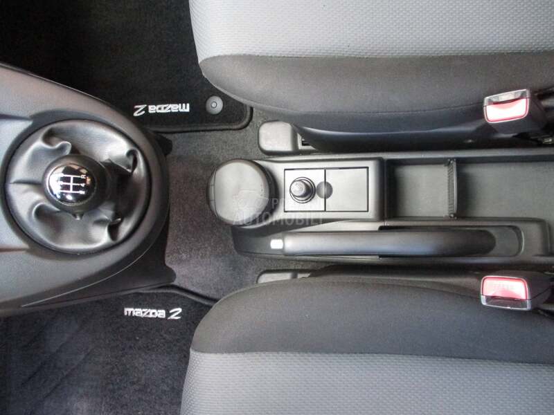 Mazda 2 /R e t k o s t