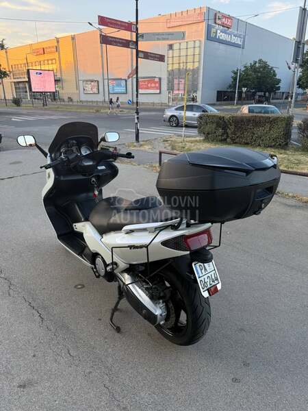 Yamaha T Max