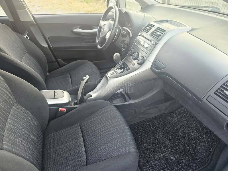 Toyota Auris 1.4 d4 ATM