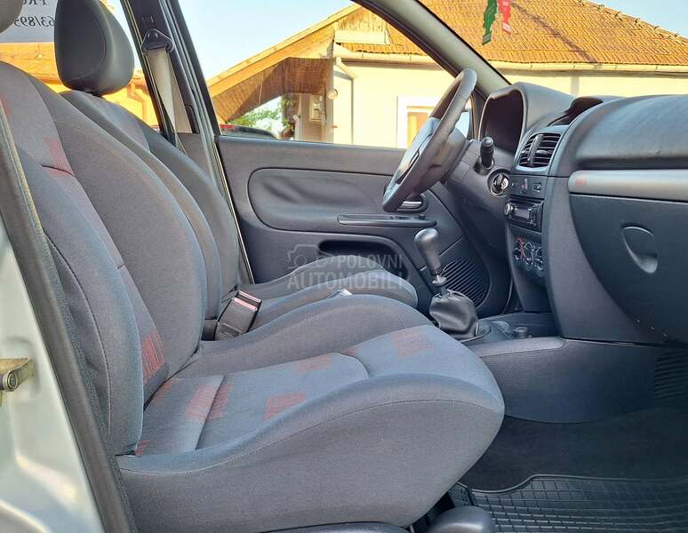 Renault Clio 1,2 16v EXTREME