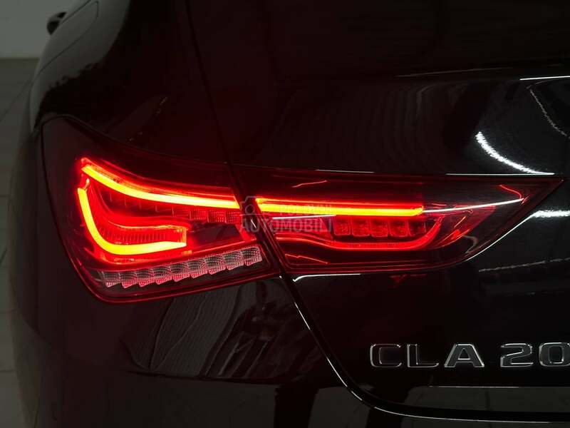 Mercedes Benz CLA 200 AMG LINE PAN AMB