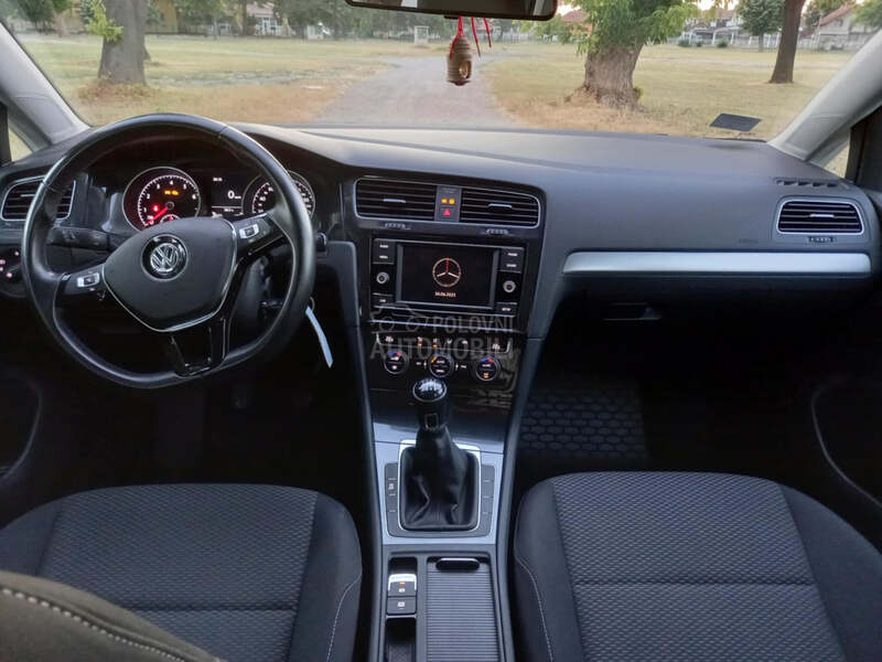 Volkswagen Golf 7 1.0